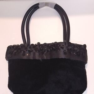 Chic Luxurious Black Velvet Handbag